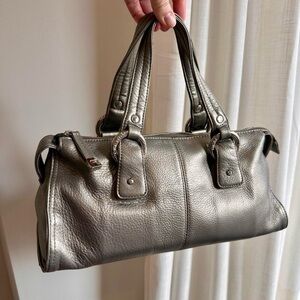 Kenneth Cole Genuine Pebbled Leather Y2K bag with silver hardware